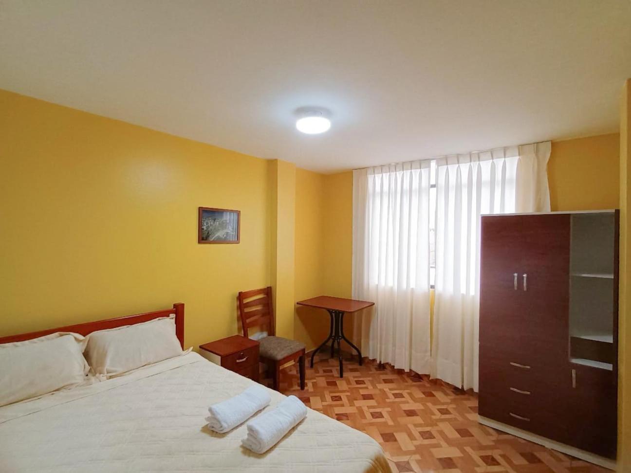 Appartement Right Across From The Airport - Free Shuttle - A Y J Familia à Lima Extérieur photo
