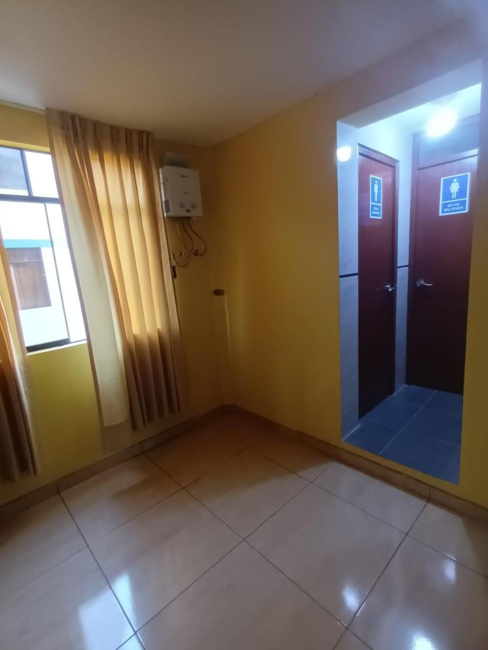 Appartement Right Across From The Airport - Free Shuttle - A Y J Familia à Lima Chambre photo