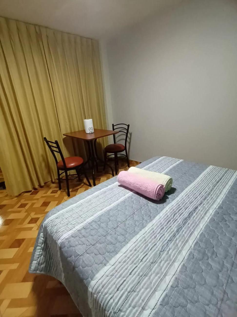 Appartement Right Across From The Airport - Free Shuttle - A Y J Familia à Lima Extérieur photo