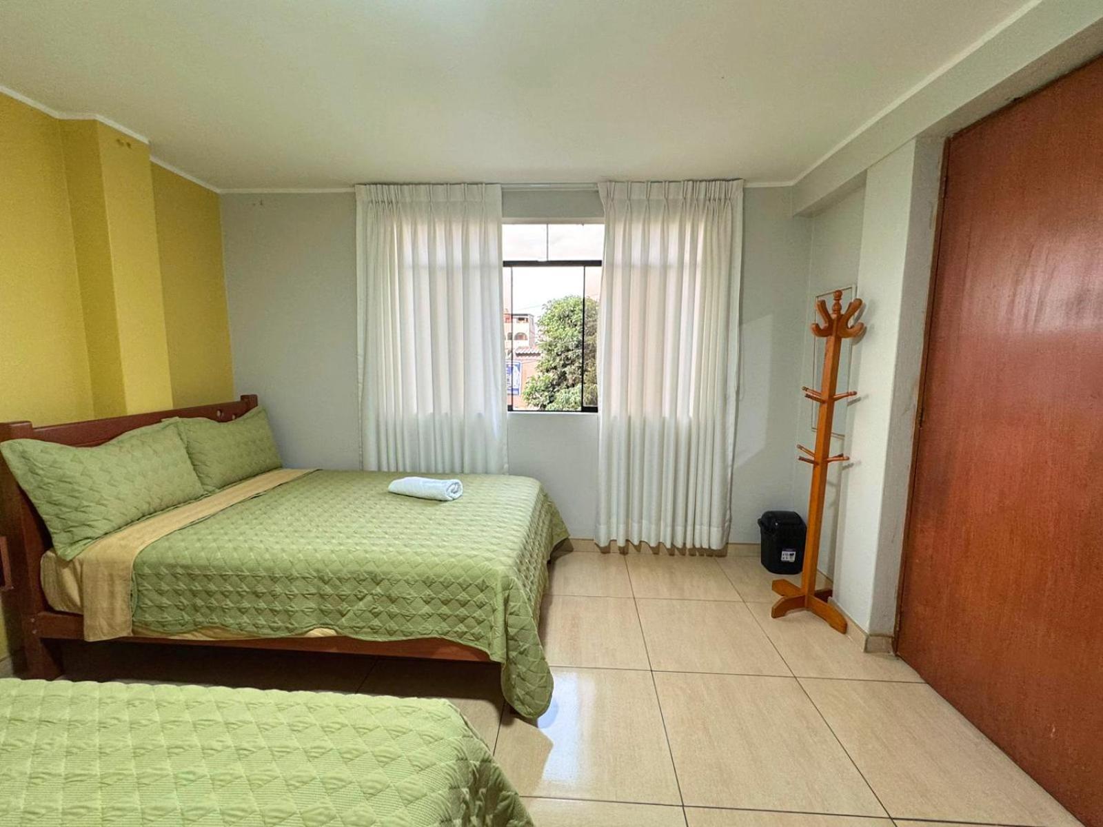 Appartement Right Across From The Airport - Free Shuttle - A Y J Familia à Lima Extérieur photo