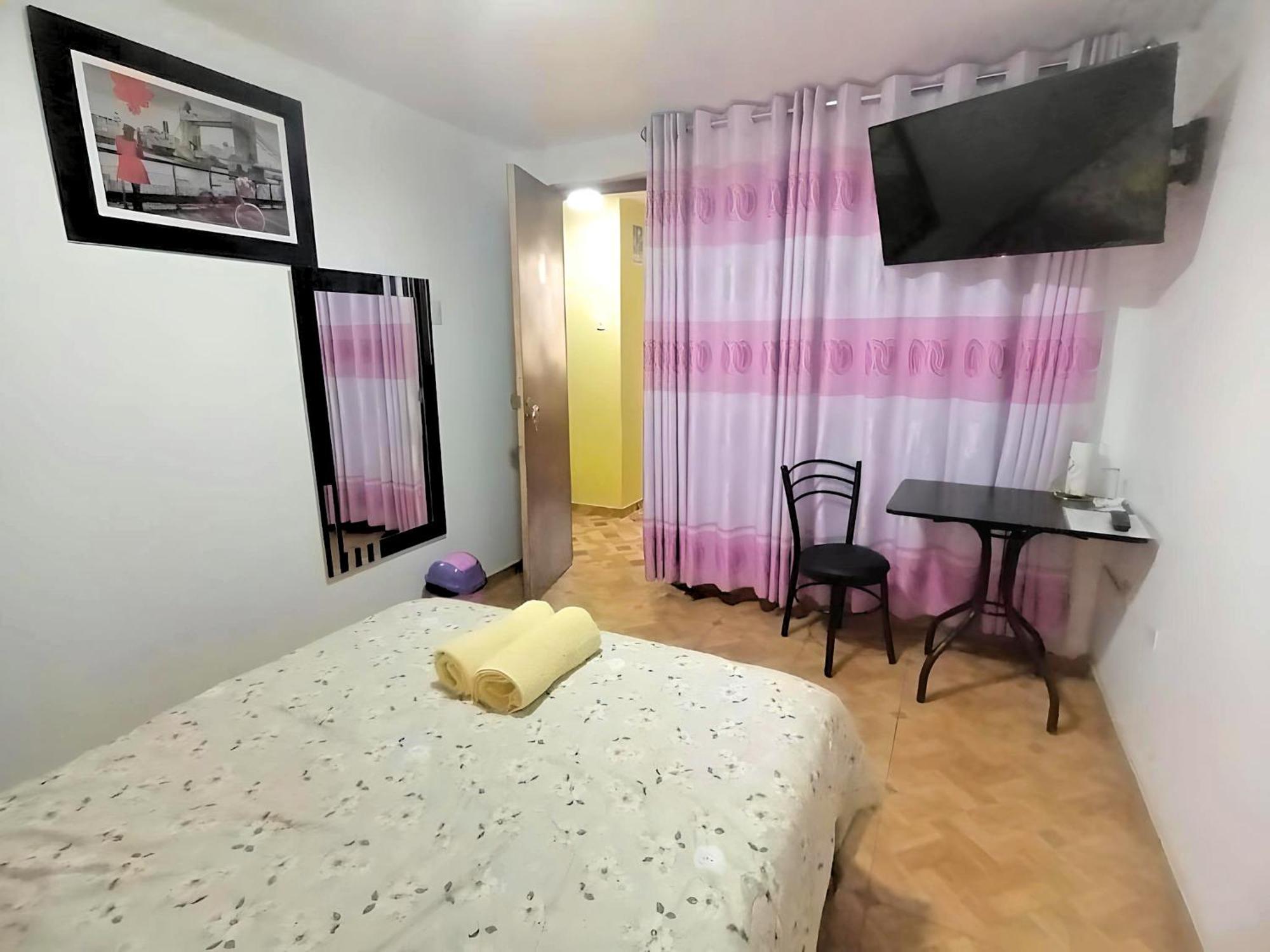 Appartement Right Across From The Airport - Free Shuttle - A Y J Familia à Lima Extérieur photo