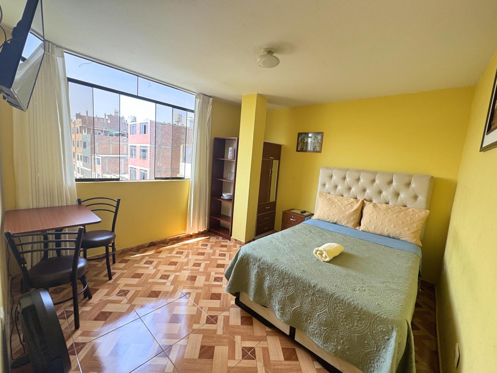 Appartement Right Across From The Airport - Free Shuttle - A Y J Familia à Lima Extérieur photo