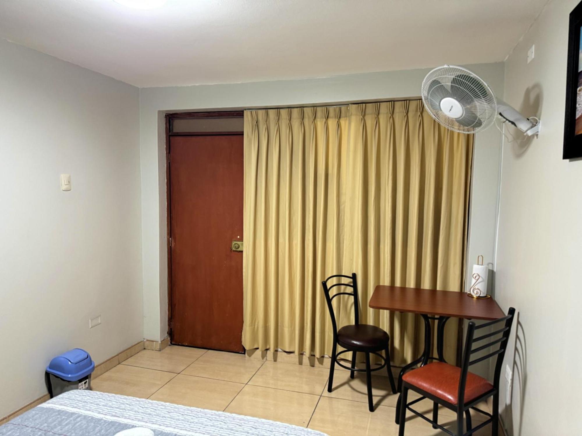 Appartement Right Across From The Airport - Free Shuttle - A Y J Familia à Lima Extérieur photo