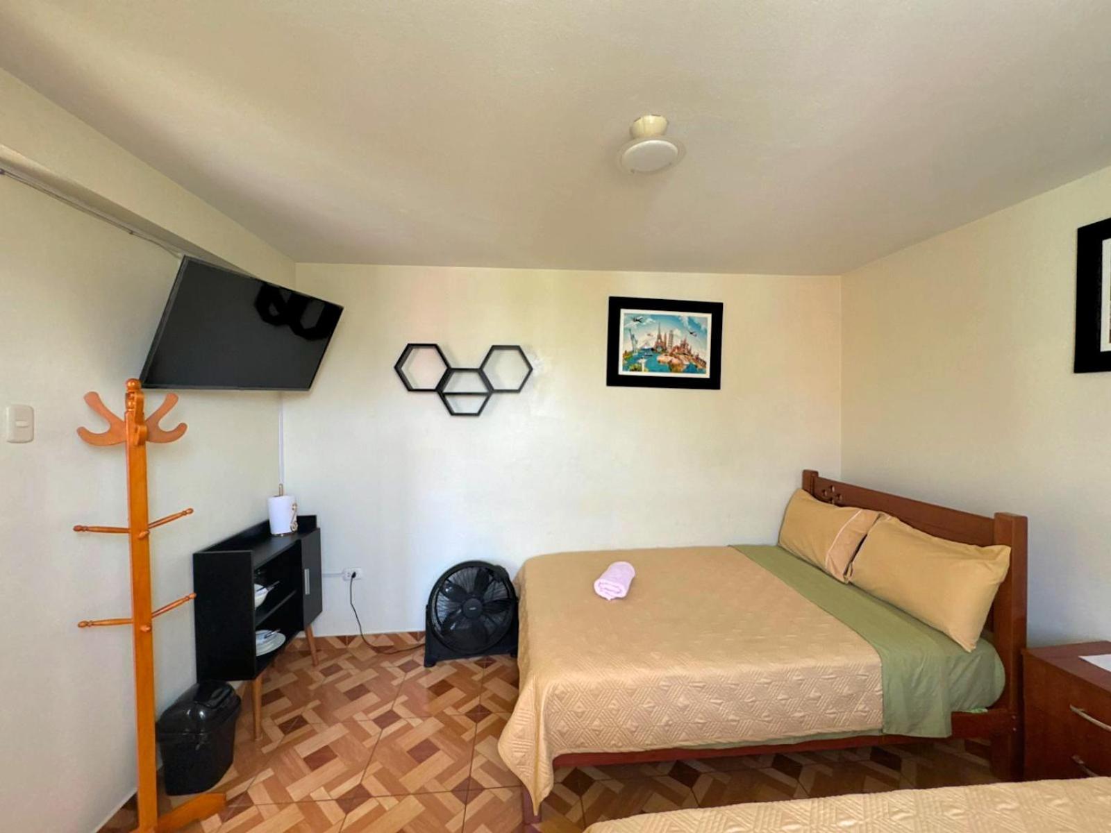 Appartement Right Across From The Airport - Free Shuttle - A Y J Familia à Lima Extérieur photo
